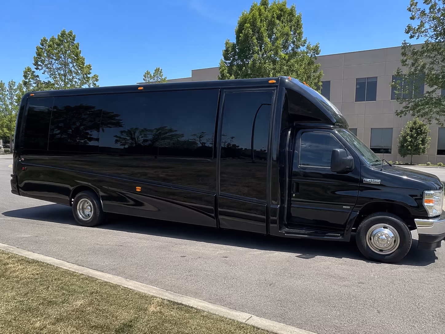 bachelorette party buses for wine tours out of ontario