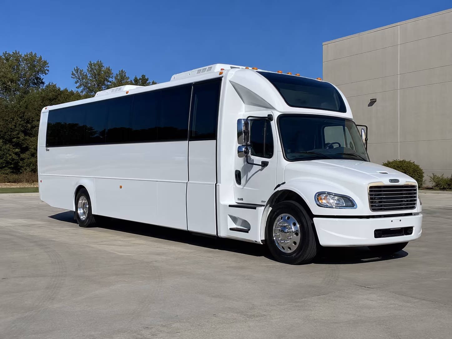ontario 28 passenger party bus